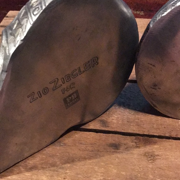 Pottery Barn Teen & Zoe Ziegler Collaboration Metal Split Skull Bookends 💀 - Picture 7 of 11